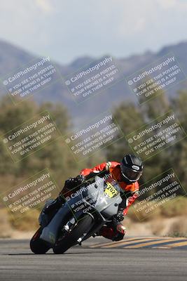 media/Oct-13-2025-Moto Forza (Mon) [[a66d839500]]/2-A Group/Session 4 Turn 7/